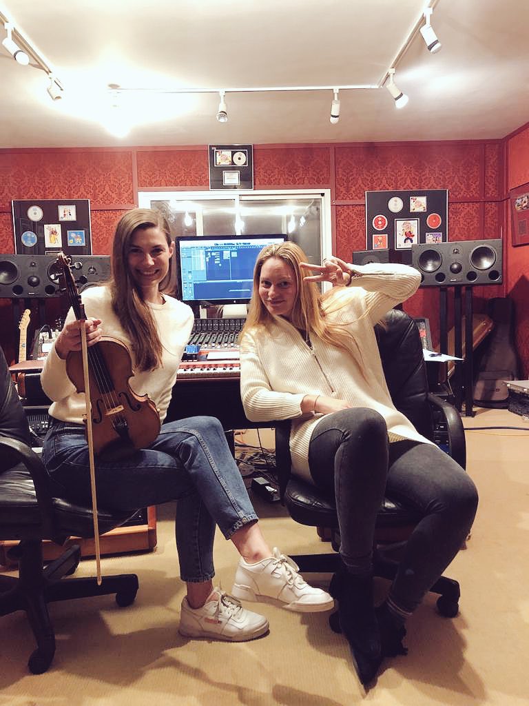 MKM HQ today <a href="/DJMKM/">Miss Kelly Marie</a> <a href="/HighOnHeelsUK/">High On Heels</a>