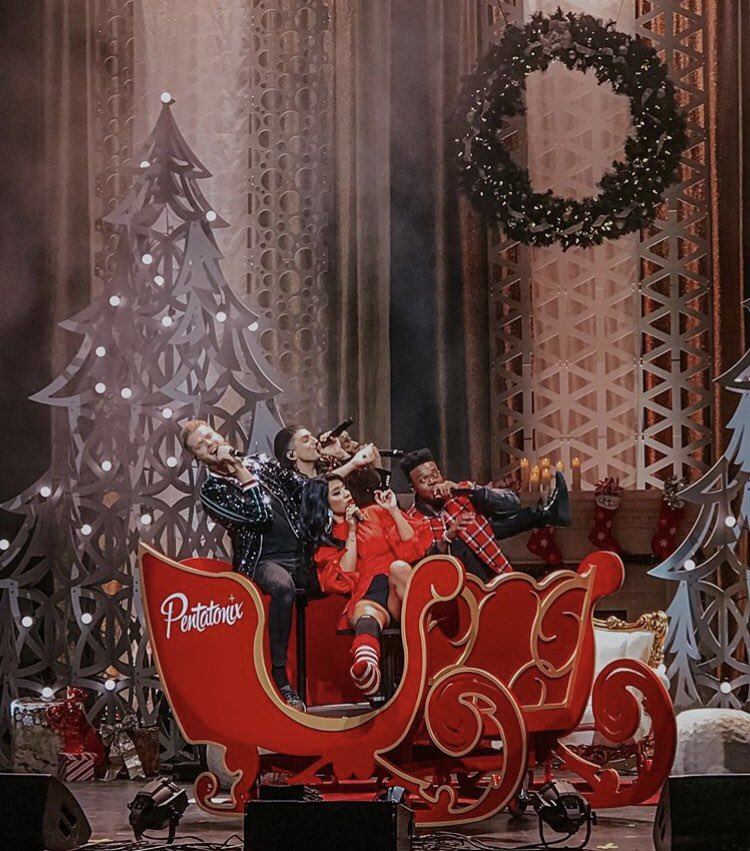 PTXofficial's tweet photo. Grand Prairie was the perfect city to kick off the #PTXChristmasIsHereTour! Tonight, it’s your turn Sugar Land! Photo by Chase Gronenthal. #PTXChristmasIsHereTourGP #PTXChristmasIsHereTourSL https://t.co/WhLsKVqxDU