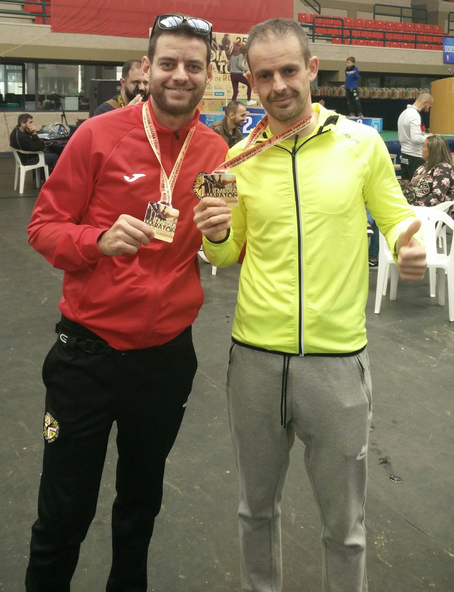 GalgosRunners's tweet photo. II Media Maratón de Roquetas a la saca. Enhorabuena galgos!!
#dontstop #galgosrunnersfiñana #fiñanerosrunners https://t.co/kS39ZHEcfP