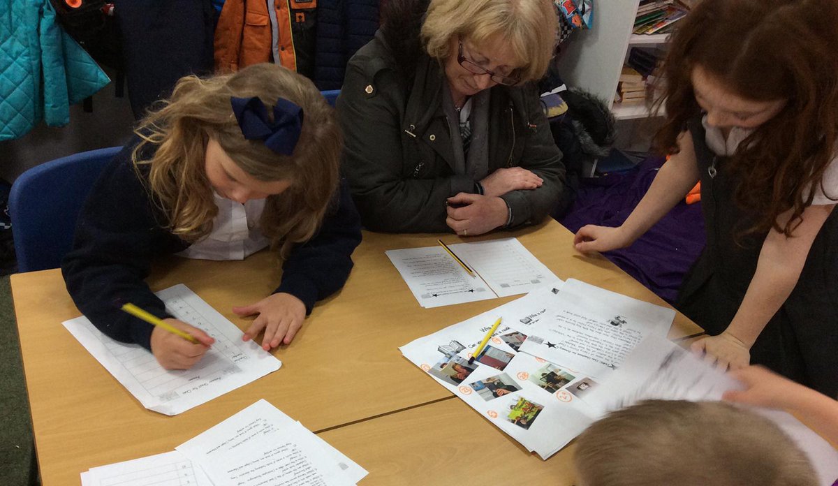 RPSinStirling's tweet photo. This afternoon saw the launch of our First Minister's Reading Challenge (FMRC). There was an excellent buzz around books and reading for pleasure amongst the children and adults.
#readingforpleasure
#escapeintoabook
#stirlingloveslearning https://t.co/HoAPKS14Un