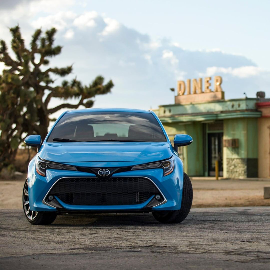 abdulldeebolah's tweet photo. Corolla 2018 hybrid twin turbo 
#Corolla #hybrid #2018model #winter https://t.co/4IApMaFq6F