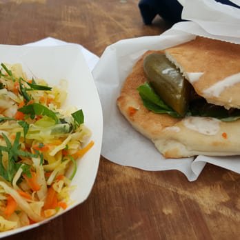 DukeDining's tweet photo. @SoomsoomPita #foodtruck is at Swift Ave tonight from 5-7pm! #PitaParty anyone?  https://t.co/AwUGgQMlgi #dukedining @DukeStudents https://t.co/rwPwQGiEag
