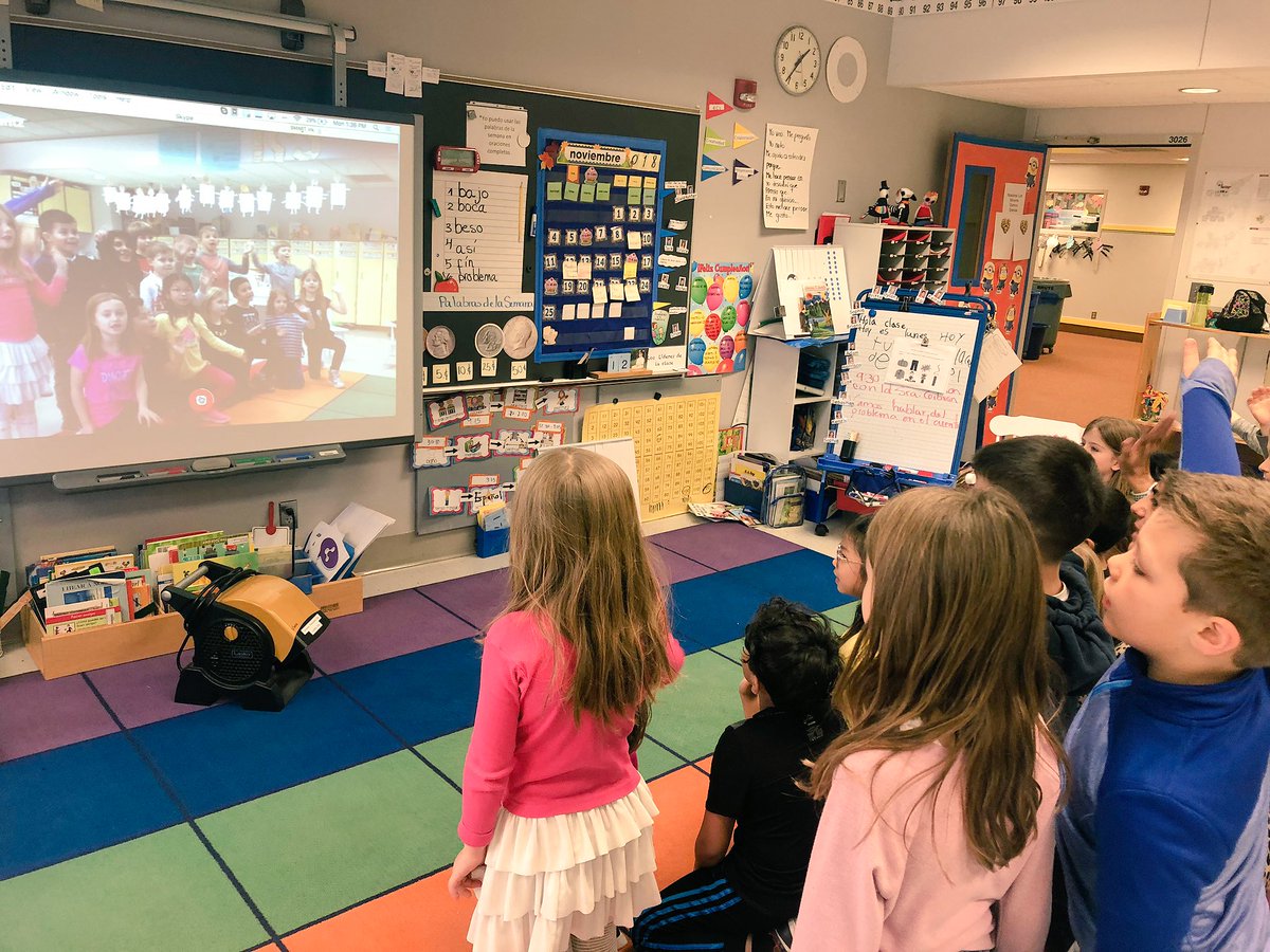ElenaCCaceres's tweet photo. 1st grade students at @EPEAGLESEHSI are receiving &amp; sending videos to friends in Costa Rica. We all read “My Heart Fills with Happiness” through the #GRA18 &amp; today we’re collaborating on our reading. #globalconnection #spanishimmersion #epschools https://t.co/aP8FJoBziS