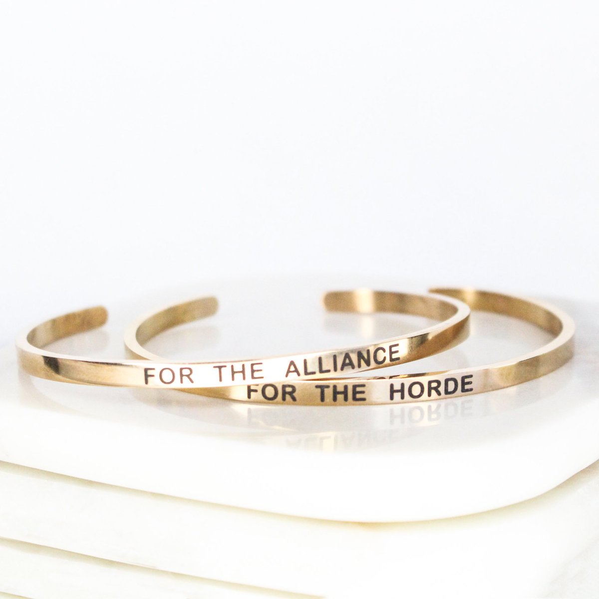 selisandco's tweet photo. The entire store is 40% off!! Use the code HOLIDAY40 at https://t.co/JJoP6koU1z! https://t.co/NkUJNkTRPG