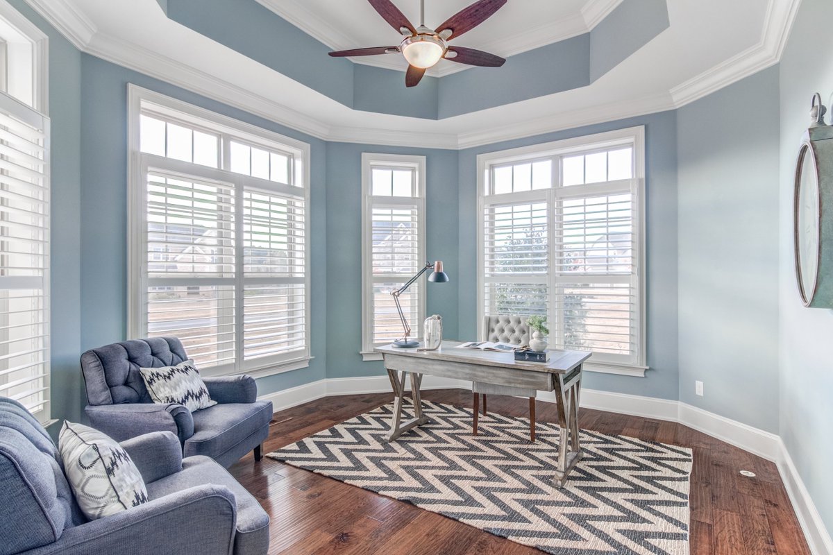 MotionPads's tweet image. Looking for that gem in #Durham #NC near the Streets at Southpointe? Check out this beauty we photographed. #realestate #photography #homesforsale @AmyPomerantz