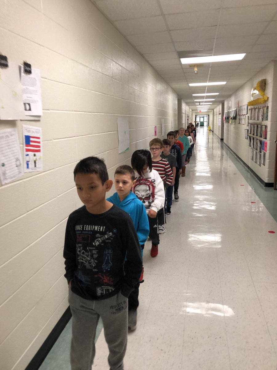MrsReedCE's tweet photo. We are AMAZING showing our CE CHAMPS in the hallway!! We are setting an example for others and respecting the learning occurring at our school! @CentralCabotpK4 #CEunited  #ReedRockstars https://t.co/QIxUjuJSFT
