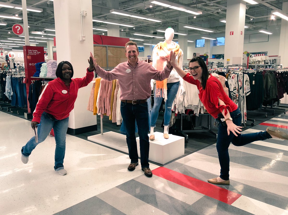 Way to go <a href="/MrsBethanyT/">Beth Thiesfeldt</a> and the Tinner Hill team!  🙌🏻 You can get all of the hot items here.  Thx for the fantastic guest service.  #HolidayDomination #ThankYOU 🎯