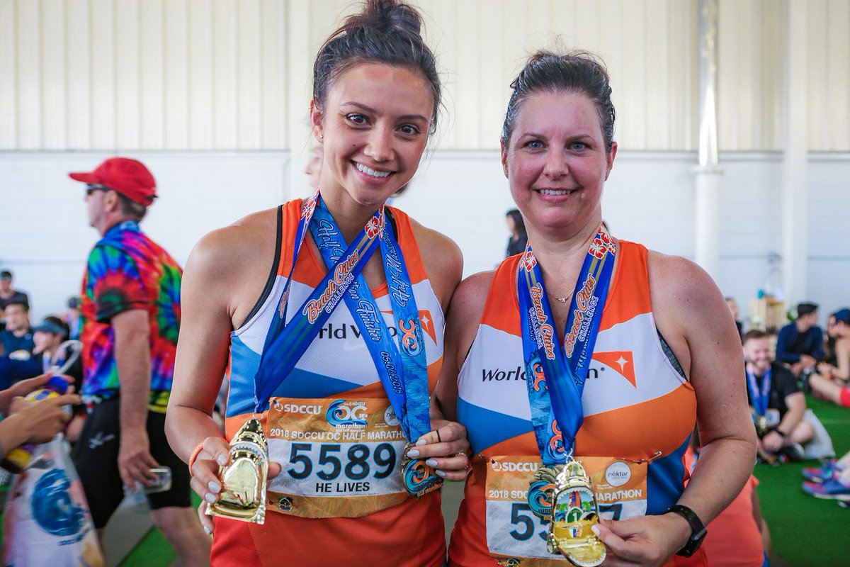 OCMarathon's tweet photo. Smiles for miles on #medalmonday
#blingfordays #ocmarathon #runoc #runtheoc #runrunrun #runnercommunity #raceup #laceup #runner #runnerlife #runnershigh #run4life #halfmarathon #5k #fitness #fitfun #healthy #runnerworld #orangecounty #medal #oc https://t.co/JejBDingsB