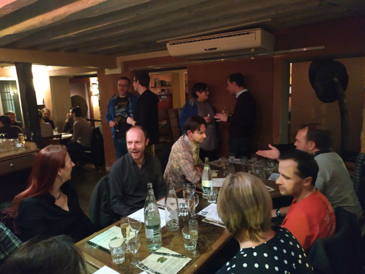 AgilitatrPublic's tweet image. C'est le repas des orateurs de la #FlowConFR18 #Flowcon 
Demain, c'est le grand jour...