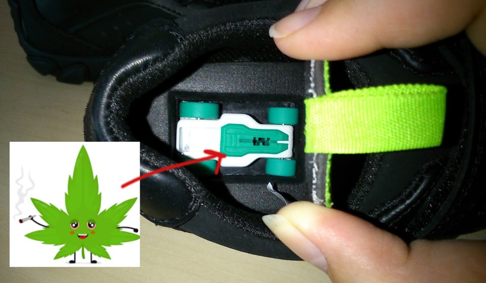 X 上的@snipars.bsky.social：「New @clarksshoes footwear idea? Put the toy compartment in adult shoes for hiding weed in i call it the Clarks Shotta Crep 2018 pay me before you use it