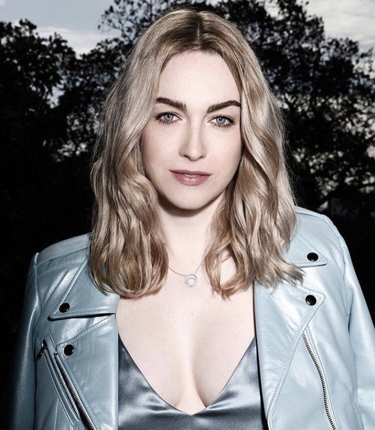 itsfictionary's tweet image. Drew’s pronouns are they/them/theirs. How do you see Drew? 

#patreon #fiction #haunting