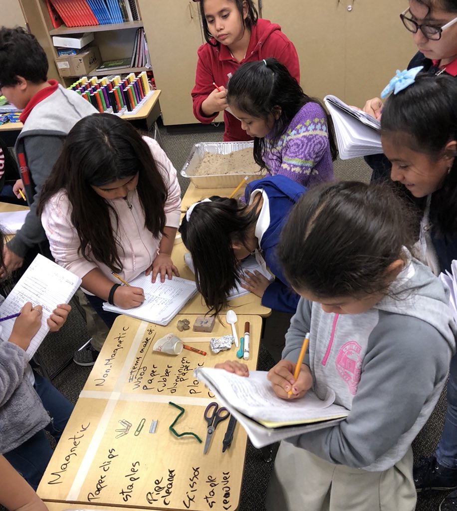 vega7myriam's tweet image. Magnetic vs. non-magnetic experiment. What a great way to learn about magnetism! 100% student engagement. @Horn_Dream_Big @HornBeyondBooks @AliefScience #magnetic #nonmagnetic #funexperiment