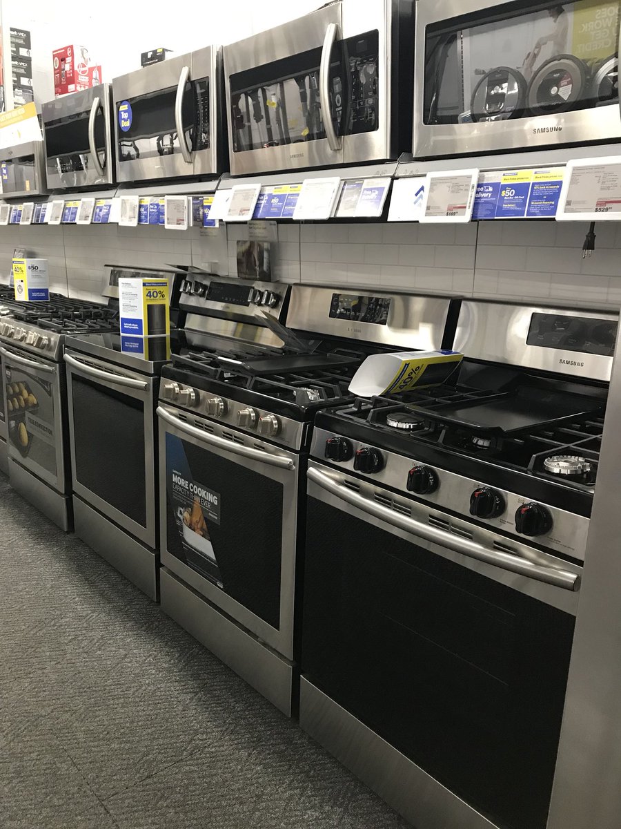 AnyTots's tweet image. When you ONLY need a stove but buying 3 appliances @BestBuy gets you $150 back. #CantDecide 😳