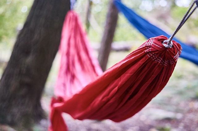 OutGearRec's tweet image. Hammocks are the best form of relaxation in the woods. After a long hike simply string it up and take a nice nap. Nothing Better! Free Shipping and 10% off all hammocks .  #hammockmore #handmade #cybermonday .
.
.
. 
#hammock #hammocking #hangout #getoutside #wanderlust #out…