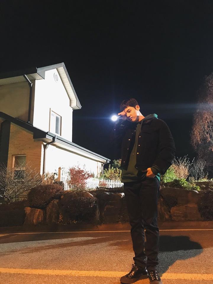 B1A4STBR's tweet photo. [FOTO] (181124) Twitter - @_B1A4OFFICIAL 

#CNU aparecerá na última transmissão de #MissMa #미스마 + https://t.co/uv2govuoW4