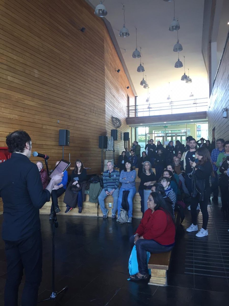 culturas_cl's tweet photo. Comenzando Encuentro Lumen en el Centro Cultural de Punta Arenas, que junto a Medios Nómades, Encuentros Regionales  de Arte y Nuevos Medios, el Seminario de Artes Mediales y Anilla Cultural se unen este año para colaborar y crear sinergias https://t.co/fJiWXH1b2b
