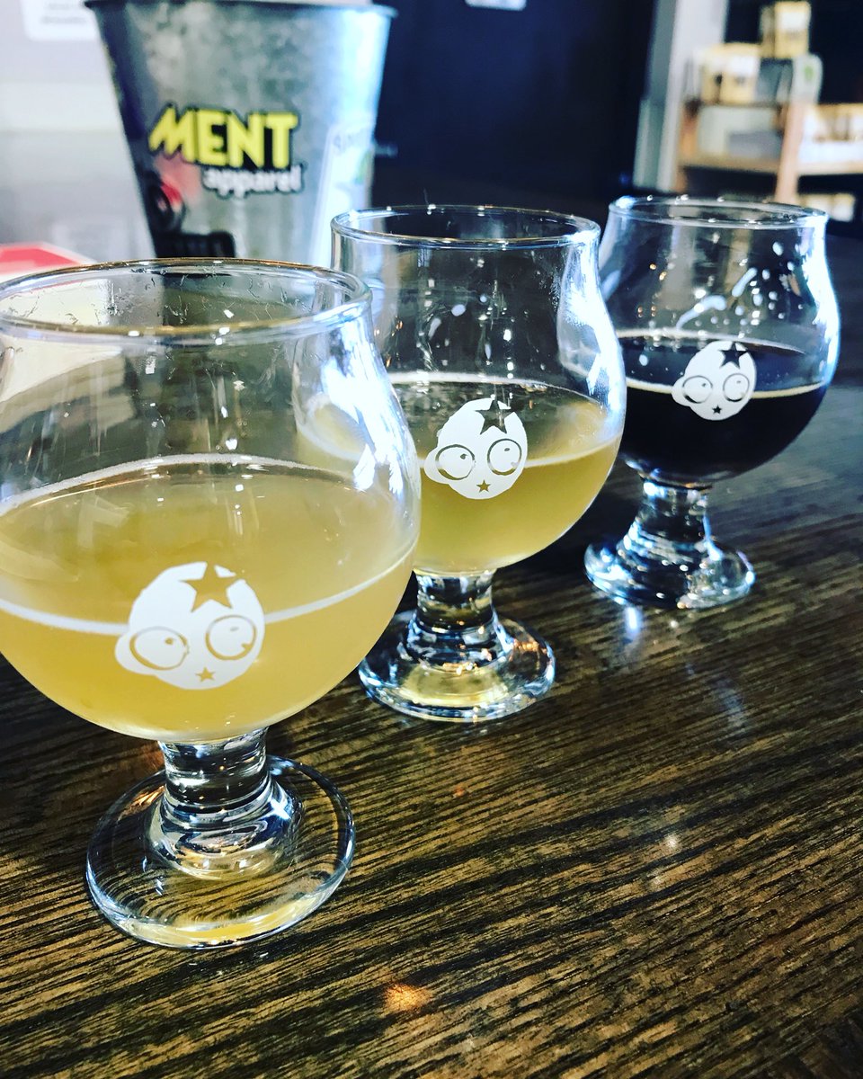 ROADEEROADTRIP's tweet image. We love Anthem brews! What are your favs?? 🍻 #grabaroadee #okc #dontdrinkanddrive #oklahoma #beer #beerlover #craftbeer #cybermonday