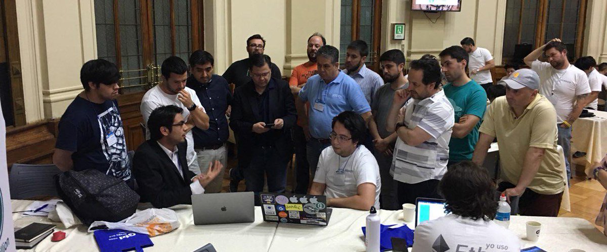 LukaCLP's tweet photo. ¡El equipo #LuCha de #Luka junto a @cryptochaucha y @godzillion_io ha sido uno de los ganadores de esta cuarta celebración del Hackaton en #Chile por la #Blockchain Summit Latam con la propuesta de una ''sociedad en blockchain''! #Cryptocurrency https://t.co/66CNzuZl85