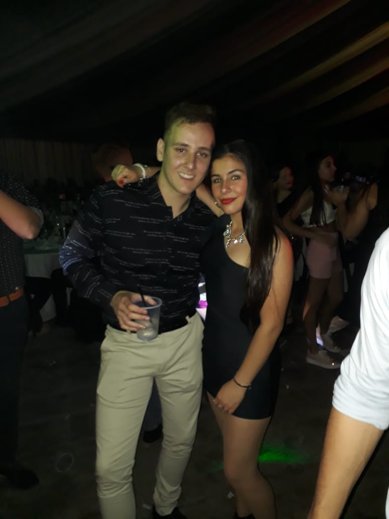 panitavdr's tweet photo. #egres Con la mejor ♥️ @karencrotto26 https://t.co/85dfMtiydw