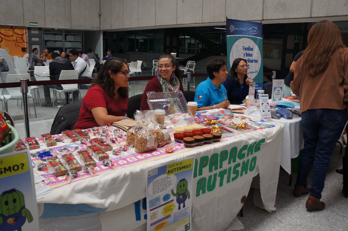 JuntaLocalCDMX's tweet photo. La @jlcadf invita a visitar los stands de la Feria "Sin violencia y con inclusión construimos la verdadera justicia". Podrán adquirir productos elaborados por personas con diferentes tipos de #discapacidad y por mujeres víctimas de violencia. #DiaNaranja https://t.co/Cp64dQkcOy