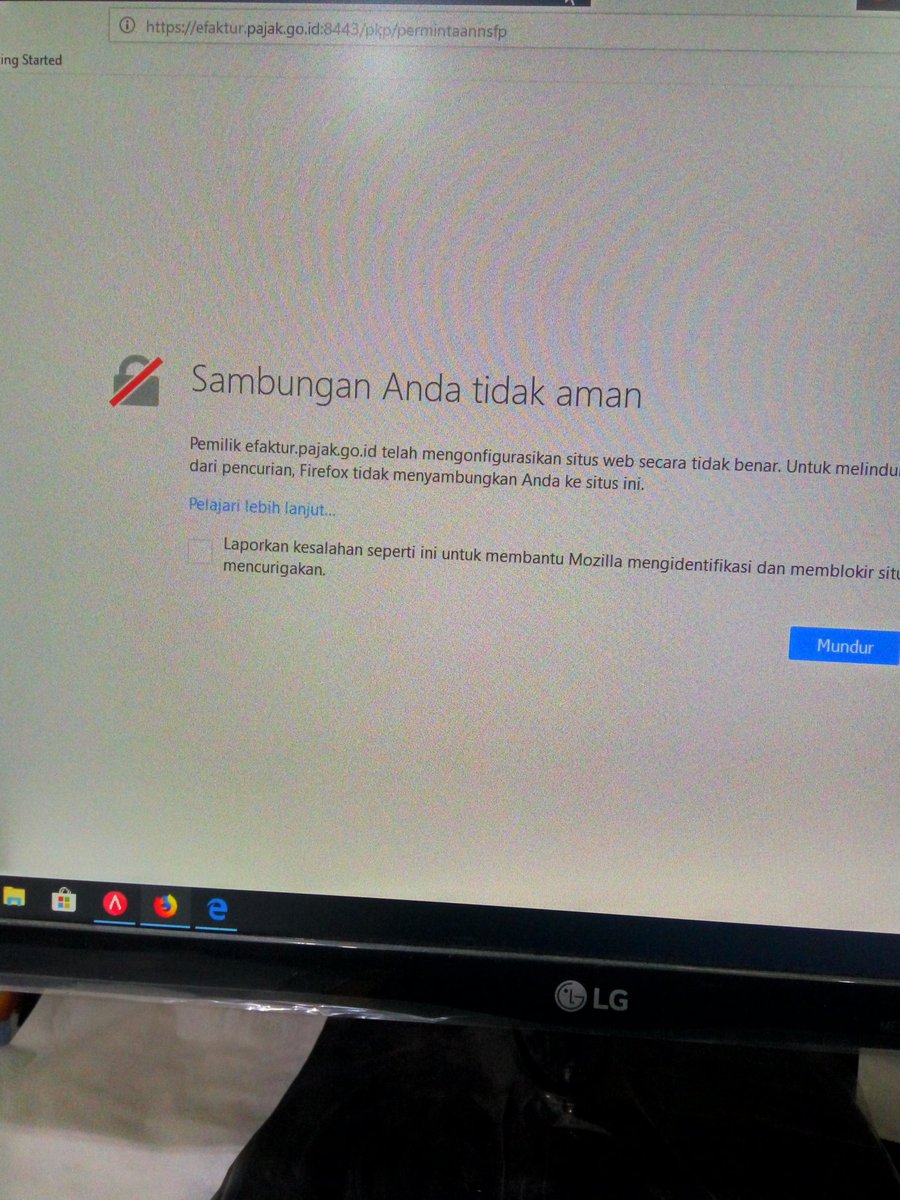ndha_28's tweet photo. Mau minta nomer faktur knp muncul begini trus ya? @kring_pajak @PajakMania https://t.co/iWRUEEyt63