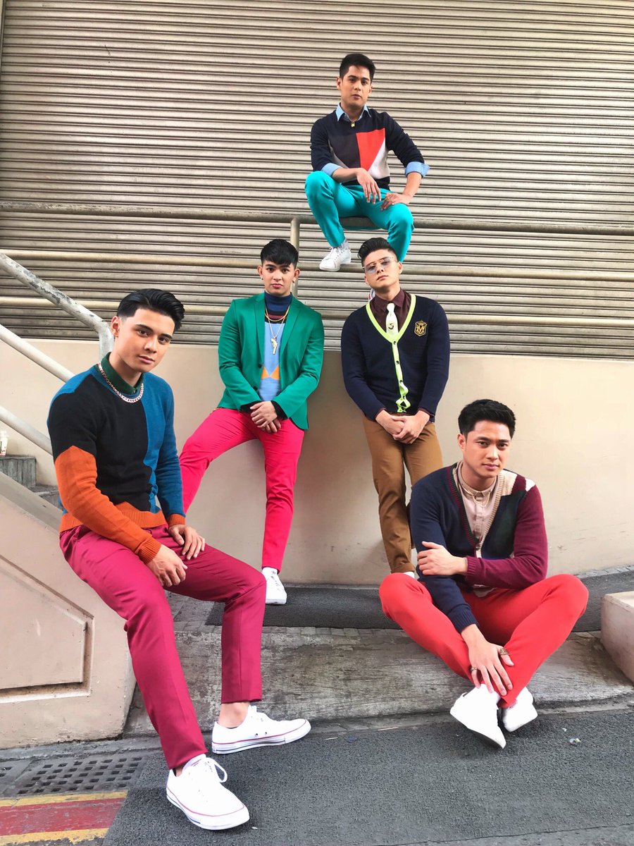 imjoaoconz's tweet photo. Mama Para Muna Sa Tabi Eh. ✋🏼

Thank You So Much Superfans And Bandmates For Supporting Us During Our Run In Himig Handog 2018 And Congratulations To All The Winners! 🙌🏼

Styled By Rubri @rodelbrinas 
Associates @gregooorgeous &amp; Kat
Make Up By @mabeth_concepcion https://t.co/AZ4MtEWbZO
