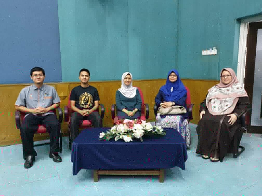 pendidikukm's tweet photo. [FUN WITH ENGLISH 2018]

Program Fun With English 2018 telah berjaya dijalankan dengan lancar.

Sekalung penghargaan dan terima kasih kepada semua peserta, penonton, juri-juri dan juga para urusetia program yang telah bersama-sama menjayakan program ini.

#fpendukm https://t.co/IqrdSkTnbE