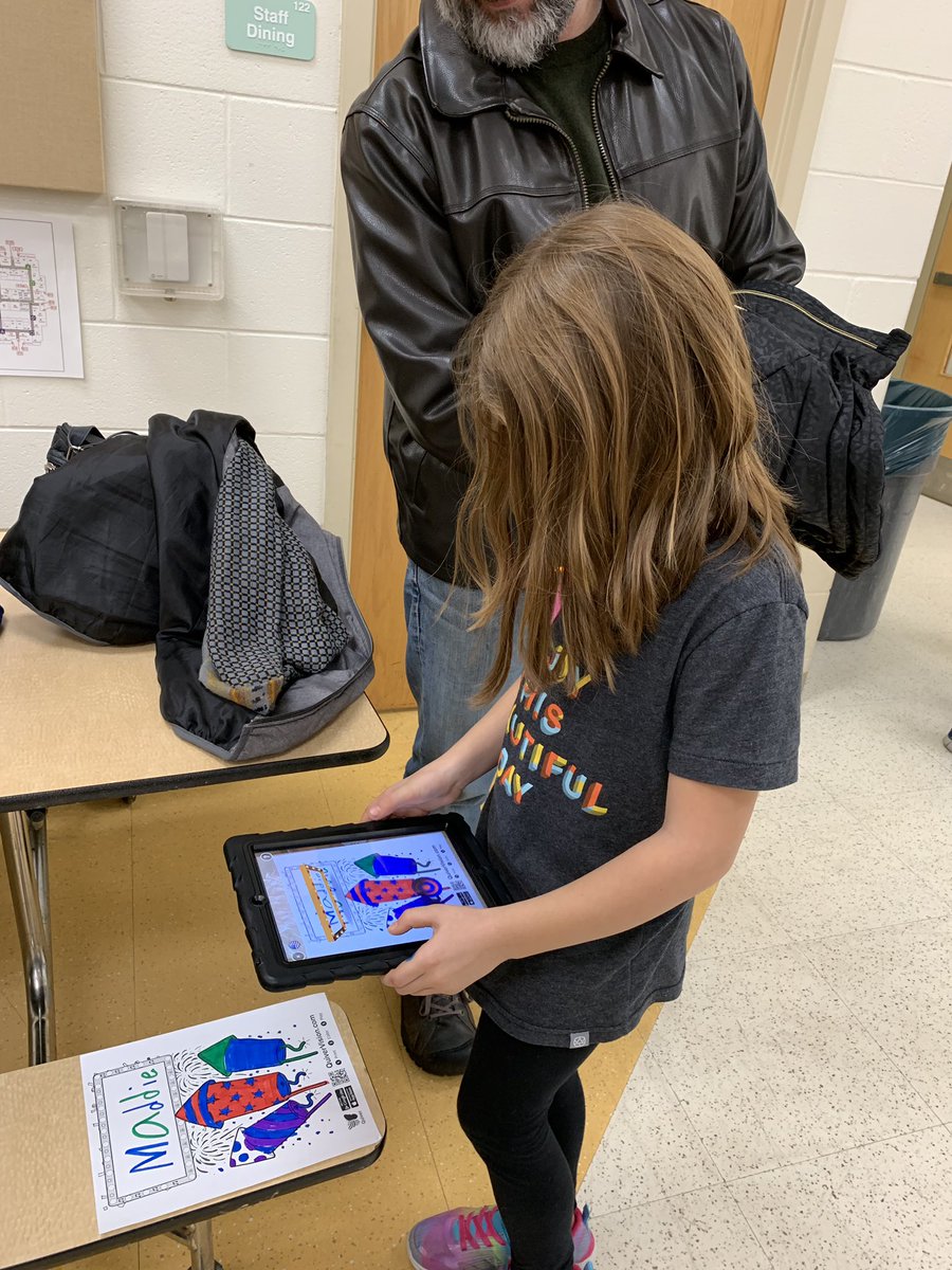 MCSSTEAM's tweet photo. Another successful family #STEAM night! Thank you 2nd grade familes for your support! We love seeing you share these experiences with your child! #lednametags #quiver #augnentedreality #VirtualReality #GreenScreen @PlayOsmo @mcsteele_oh @MasonSchools @robynathomas @MrsBly_MECC https://t.co/7ihpW5ONny
