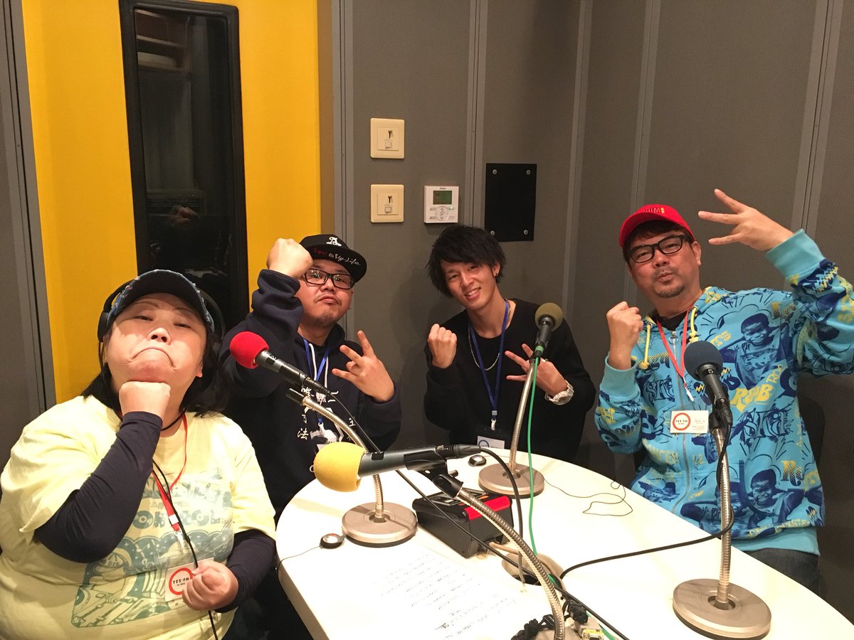 k_ya0629's tweet photo. ※ラジオ放送今週土曜日です✌️
SNOBのお二人とVADER君とともにアルバム情報、自身のシングル情報をゆったりとお話しさせてもらってます🙏
14時からの放送ですので是非📻
#yes_fm
#SNOB
#VADER
#KEH_YA
#uc_records https://t.co/kDKU9J5ljg