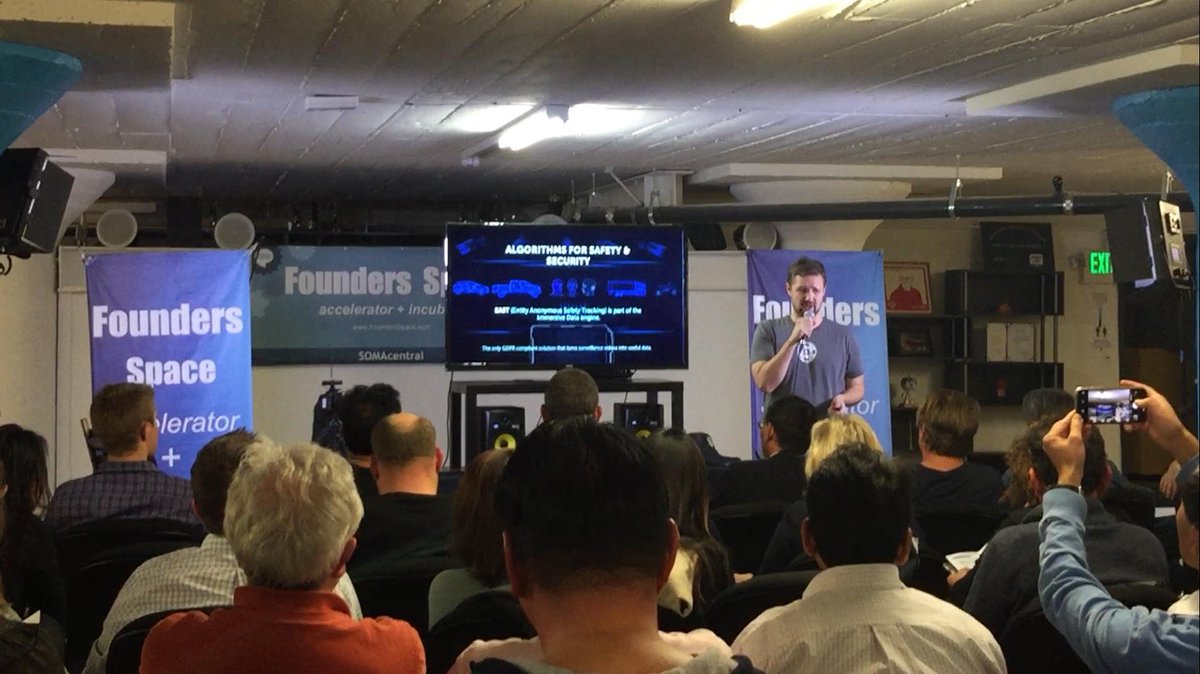 darvisinc's tweet photo. Our CEO Jan Philipp Mohr did a great presentation of Immersive Data EAST at Founders Space in San Francisco. Go @hashplayinc team!
#immersivedata #hashplay #AI https://t.co/gcFXHFUNDx