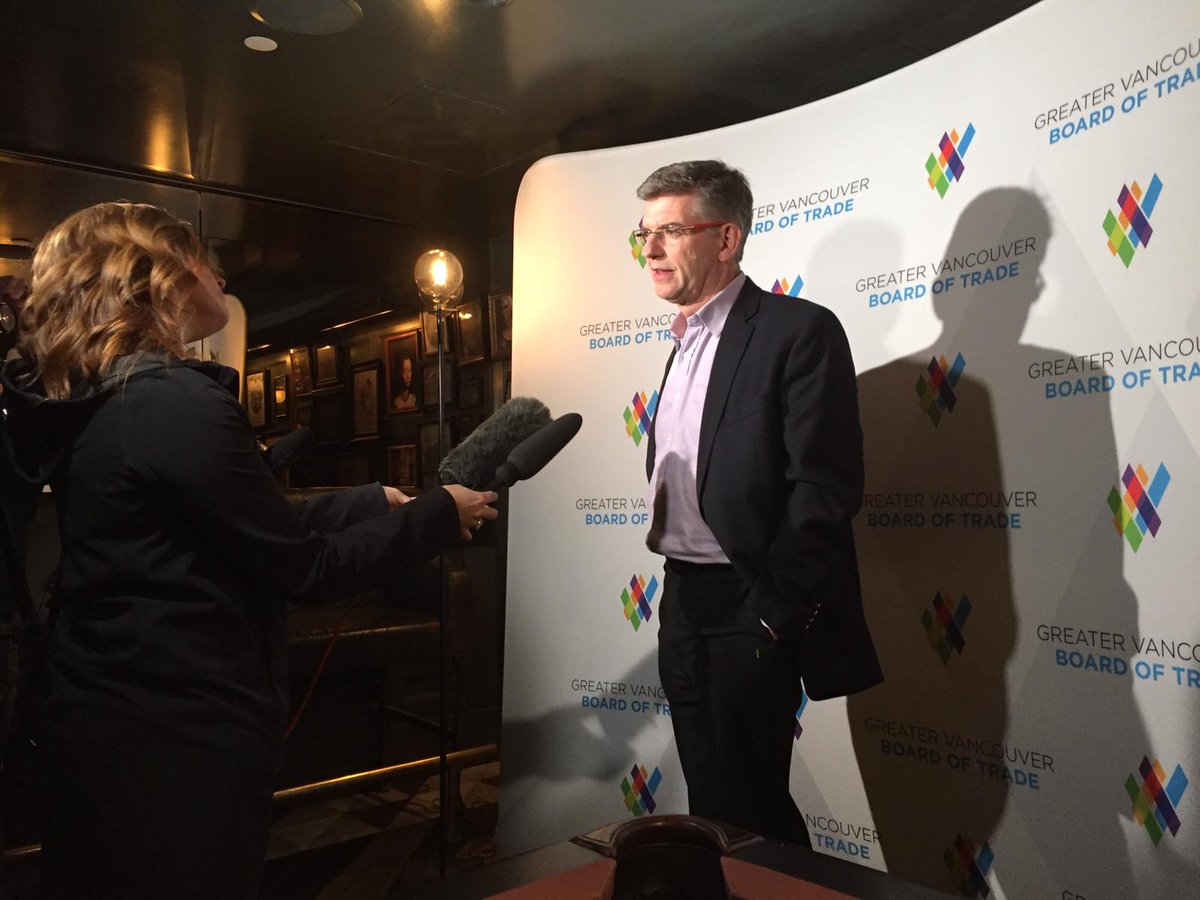 BoardofTrade's tweet image. #GVBOT Packed ridesharing event with Timothy Burr Jr. @lyft and Damon Holowchak @donnelly_group @BoardofTrade #CYPprogram #LOTprogram #ridesharingnow