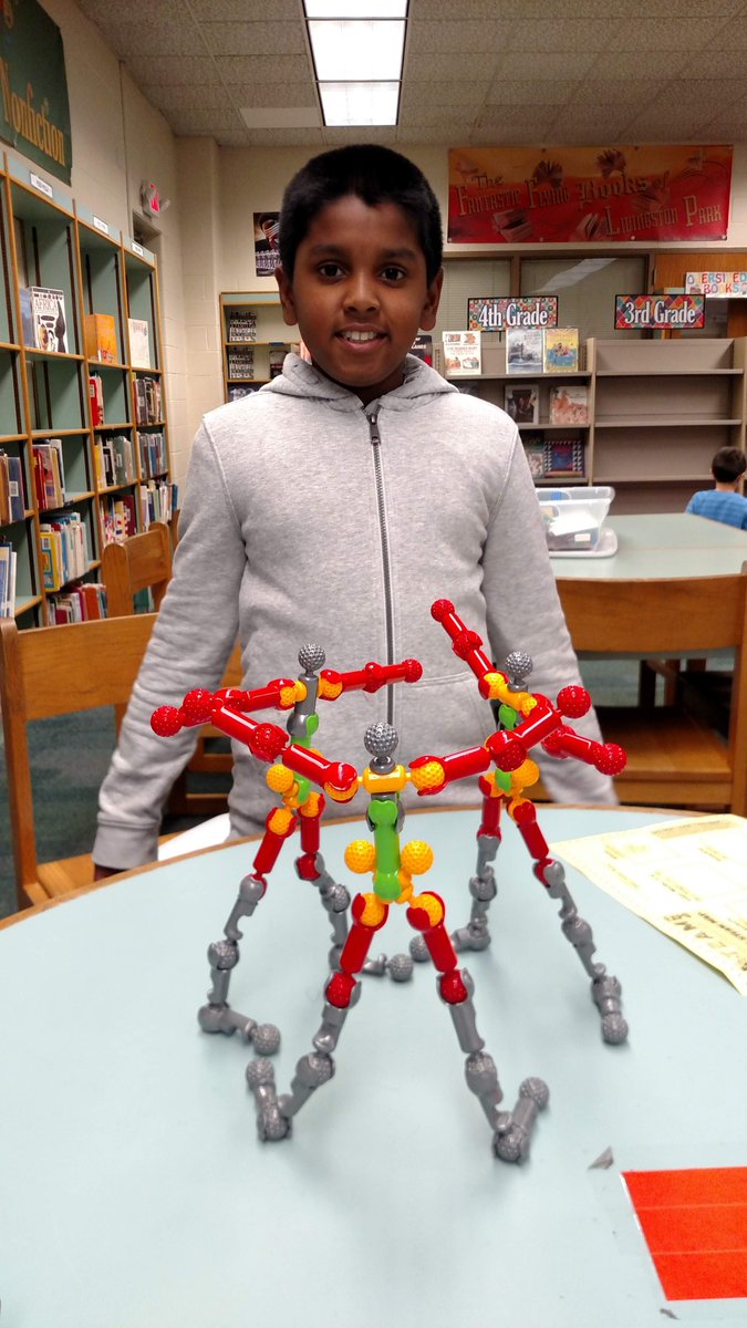 LPLibraryNBTS's tweet photo. More photos from STEAM Night. #lplibraryrocks #whylp #makerspace #STEAM #FocusIssues https://t.co/cRtqbF6Fzp
