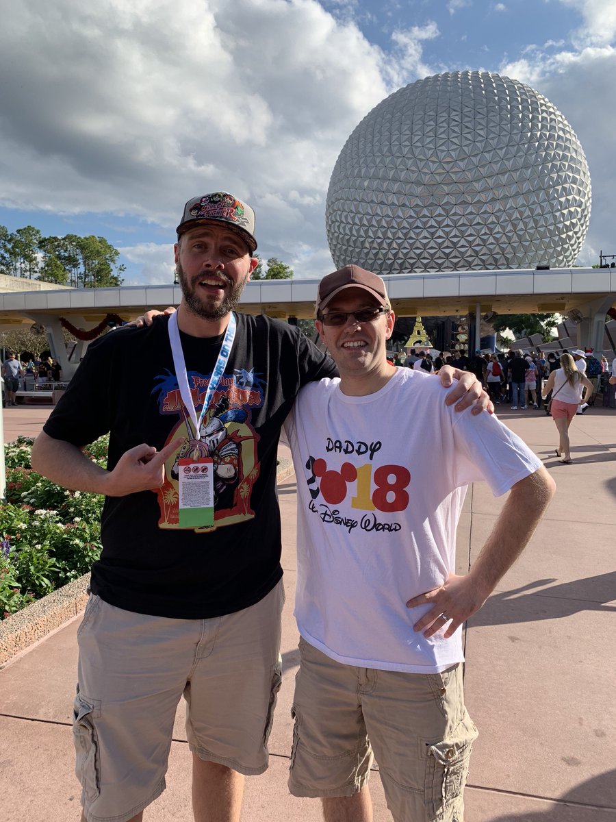 WatchRO_ST's tweet photo. Robb and I picked up a hitchhiker on the way to EPCOT. It’s James Rolfe, the Angry Video Game Nerd! #FreePlayFlorida #FPF2018 https://t.co/VVqs492ILp