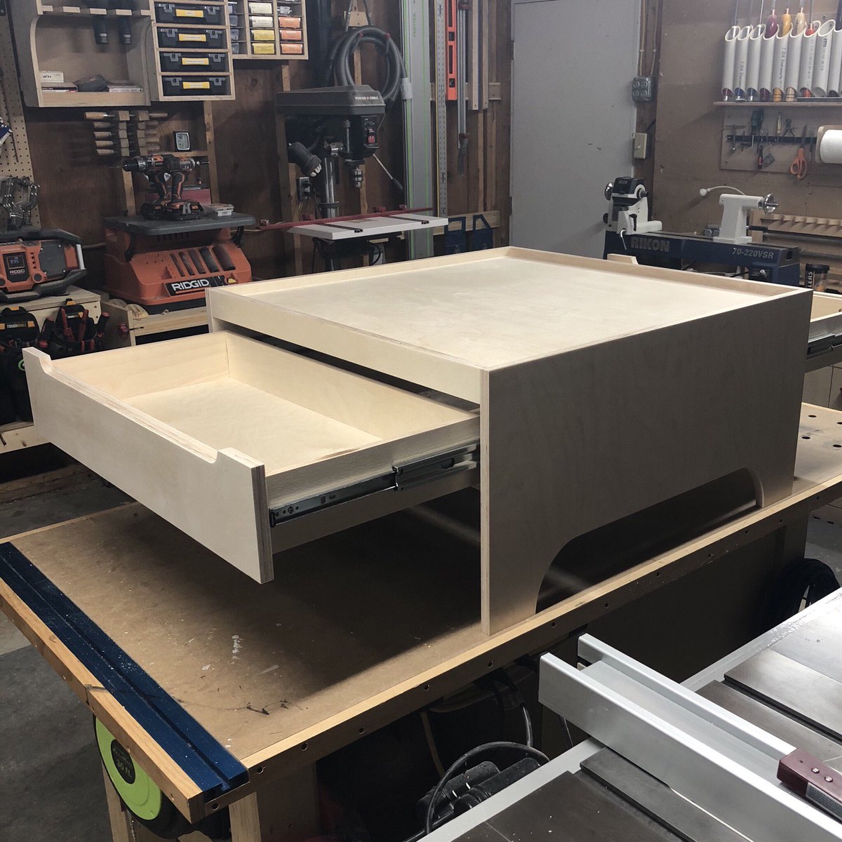 AccurideUS's tweet photo. This is going to be an amazing table built especially for Legos. Thanks for sharing with us @natecrilly. We ❤️ when people share their builds.
#accuride #easyclose #slides #drawerslides #woodwork #DIY #runners #cabinetdoorslides #softclose #accurideus #woodworking https://t.co/toSc20n9up