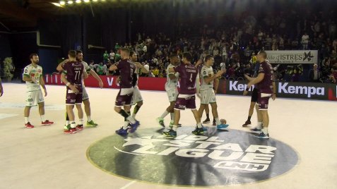 #Handball nouvelle désillusion pour <a href="/IstresHB/">Istres Provence Handball</a> en @LidlStarligue ! Pourtant les Istréens ont tout donné, mais la victoire revient à Nîmes, plus expérimenté... Malgré la perf de Mehdi Harbaoui avec 12 arrêts sur 28 tirs, Istres ne gagne toujours pas ! maritima.info/sports/handbal…