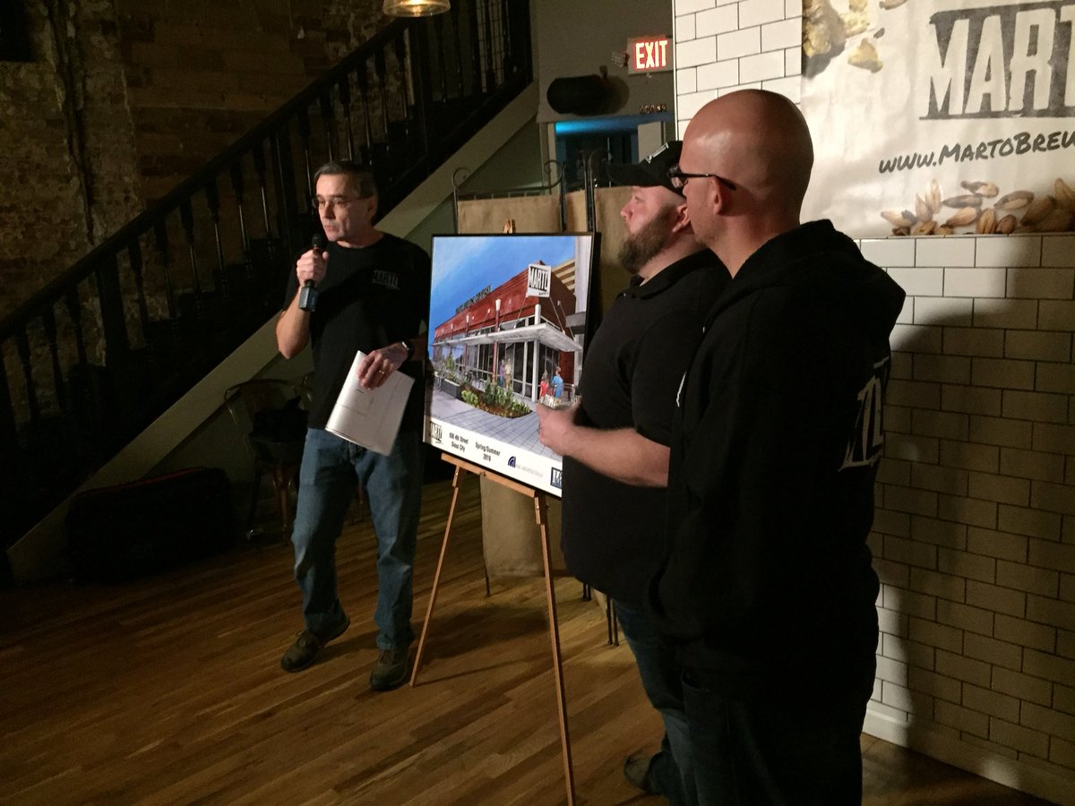 CreativeThomasR's tweet photo. Big crowd on tap tonight for the announcement by @MartoBrewingCo that it will locate in the promenade building in downtown #SiouxCity https://t.co/Hjy3xqCBPU