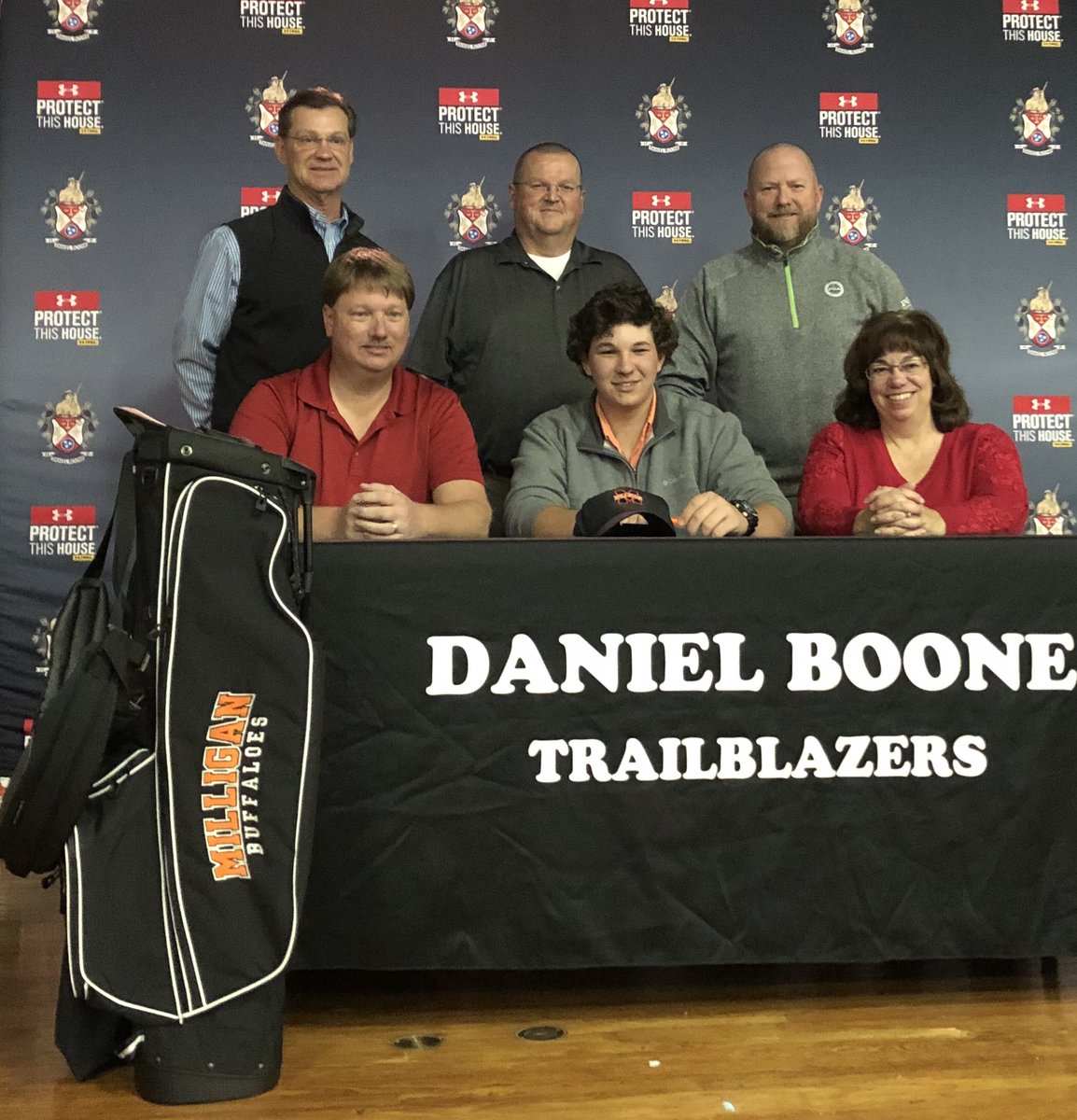 golfAMPLIFIED's tweet photo. Beyond proud of our very own #NickBrock for signing with @MilliganGolf today. #blazingtrails #bufflyfe #lyfeAMPLIFIED https://t.co/gRopizywG8