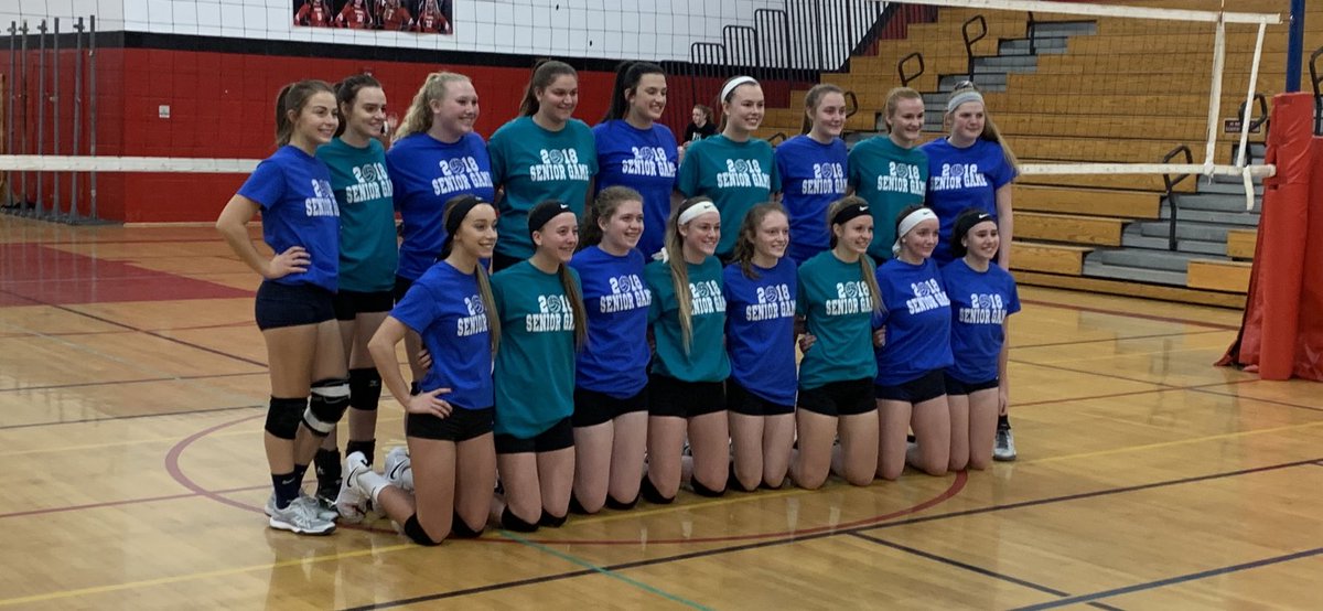 straz135's tweet photo. Congrats #Seniors East vs West Vollwyball in Troy https://t.co/qqAe6jPqZt