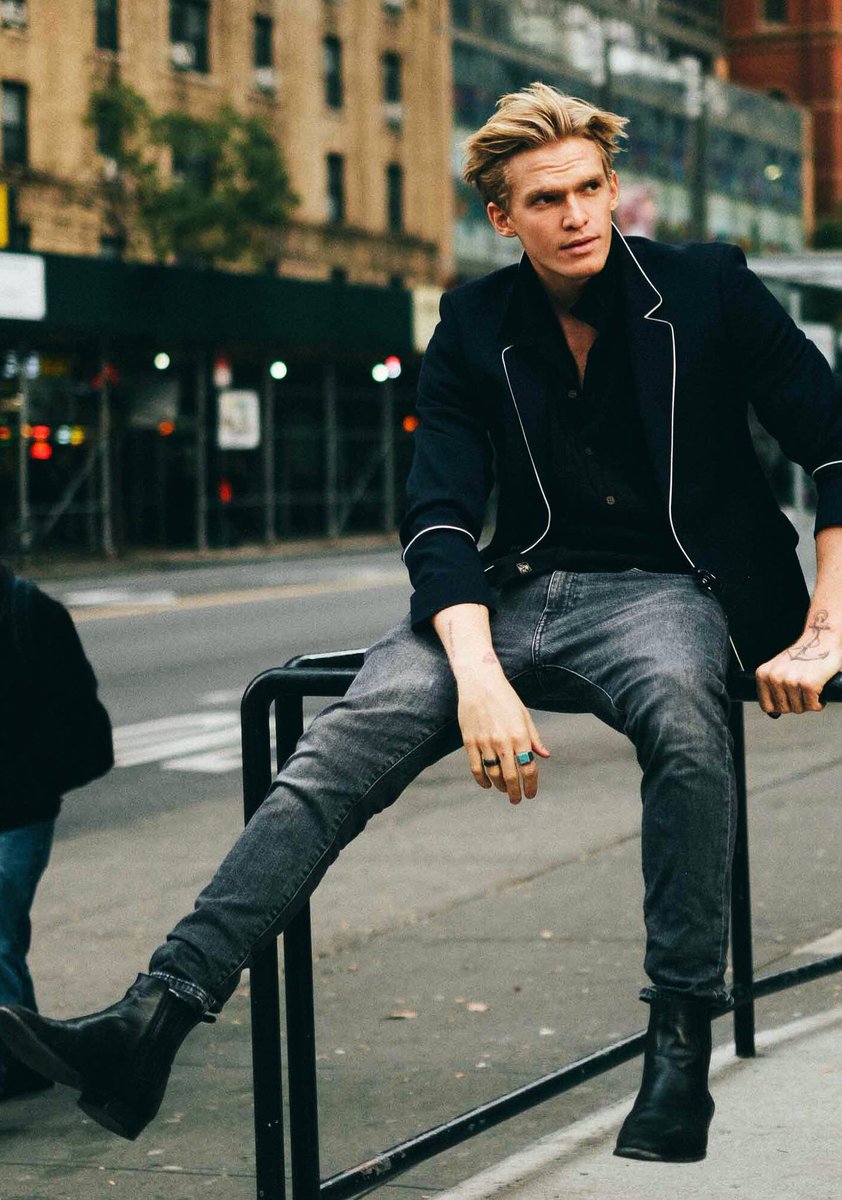 CodySimpson's tweet photo. ootd. the streets of new york. https://t.co/sHbkVlnYFV