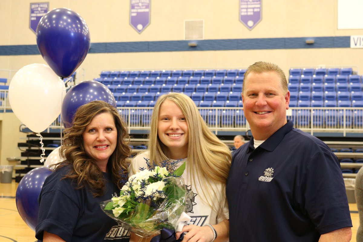 MaiceeMorgan's tweet photo. it’s official!! Can not wait to be a dawg💙🐶 @SWOSUvolleyball https://t.co/iJVwtA5WDl