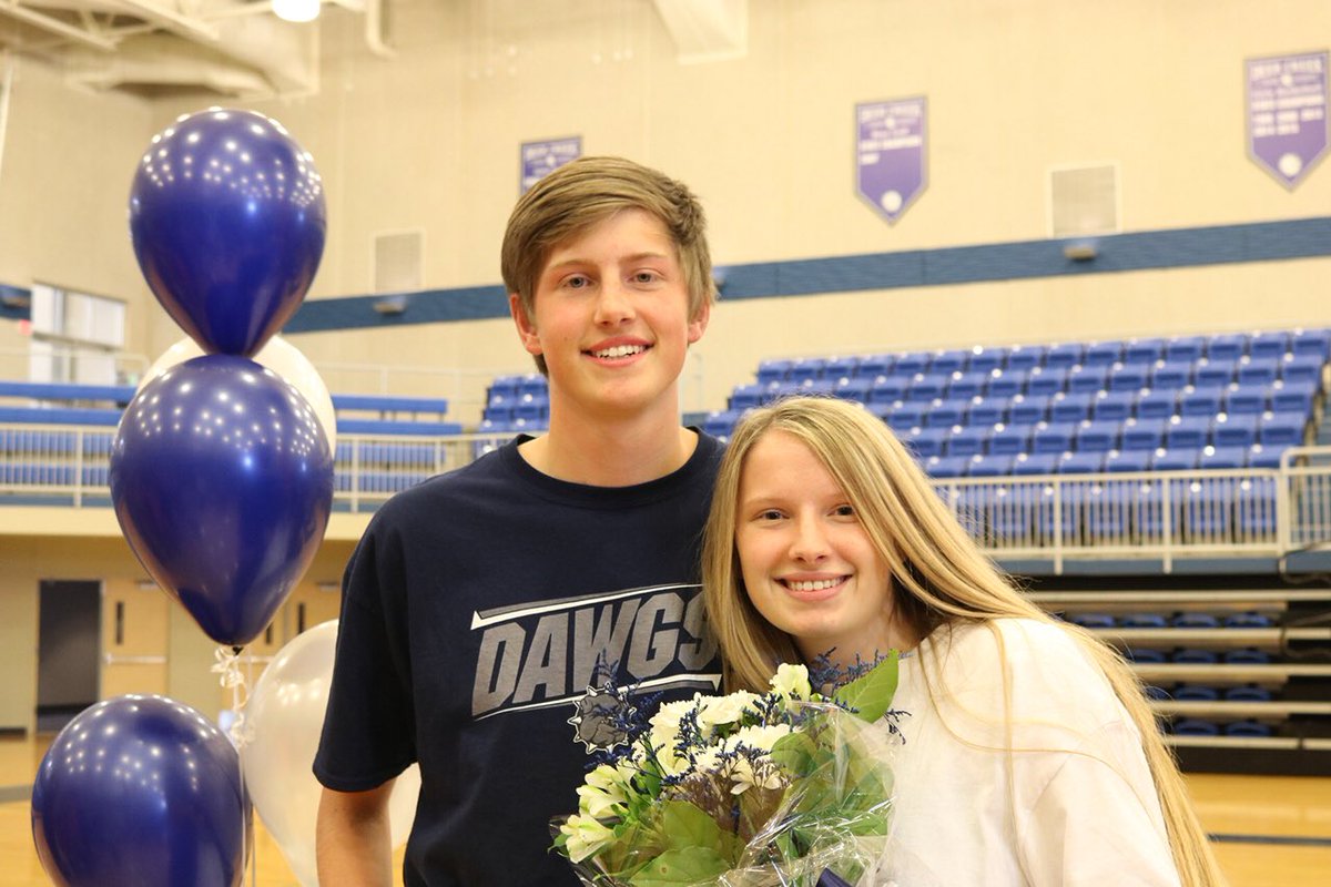 MaiceeMorgan's tweet photo. it’s official!! Can not wait to be a dawg💙🐶 @SWOSUvolleyball https://t.co/iJVwtA5WDl