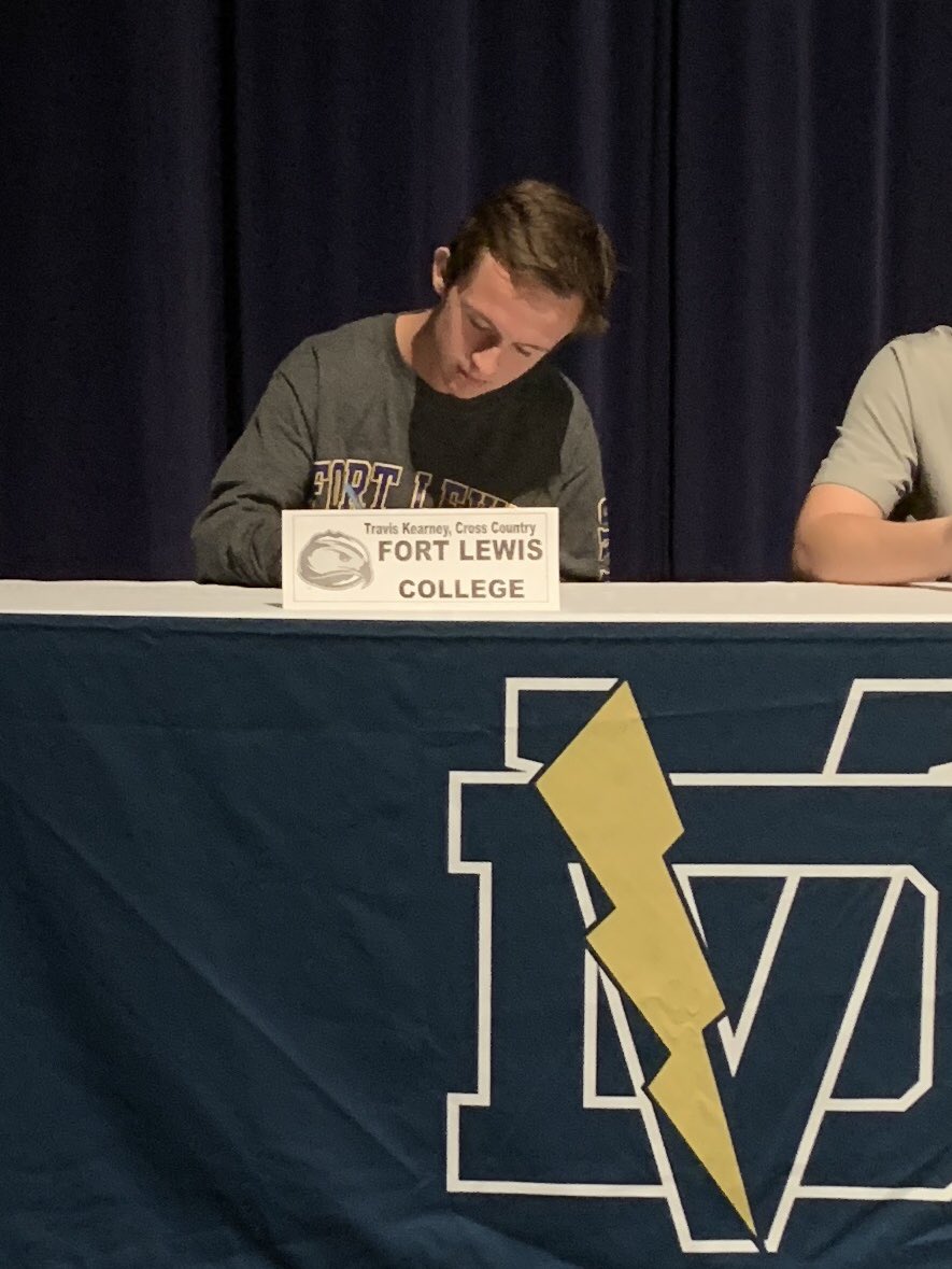 desertvista_xc's tweet photo. Congrats @Travis_kearney6 on your signing at Fort Lewis!  They’re definitely getting a good one! https://t.co/VbfV5sVHkz