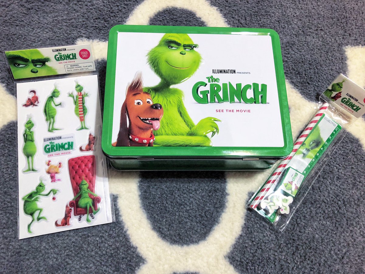 ThatAshleyErin's tweet image. Got an #XFinity X1 voice remote? Say “Show me movies Max would like” for @grinchmovie suggestions, extras, &amp;amp; more! 

Thanks @ComcastBeltway for this Grinchy surprise! 

#TheGrinch #XfinityMoms #ad