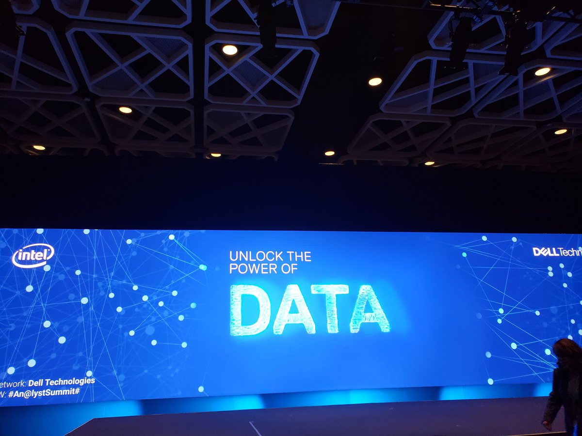 stephatkins's tweet photo. Enjoyed #Chicago #dellanalystsummit Thanks @DellTech @SarahLuden and entire #IoT team! @defshepherd @ideateinatx @ethan_a_wood @Chris_Wolff @JoyceatDell Brinda Robin @MichaelDell @mirageas Excellent analyst event #DellAR https://t.co/mT4vipAAup
