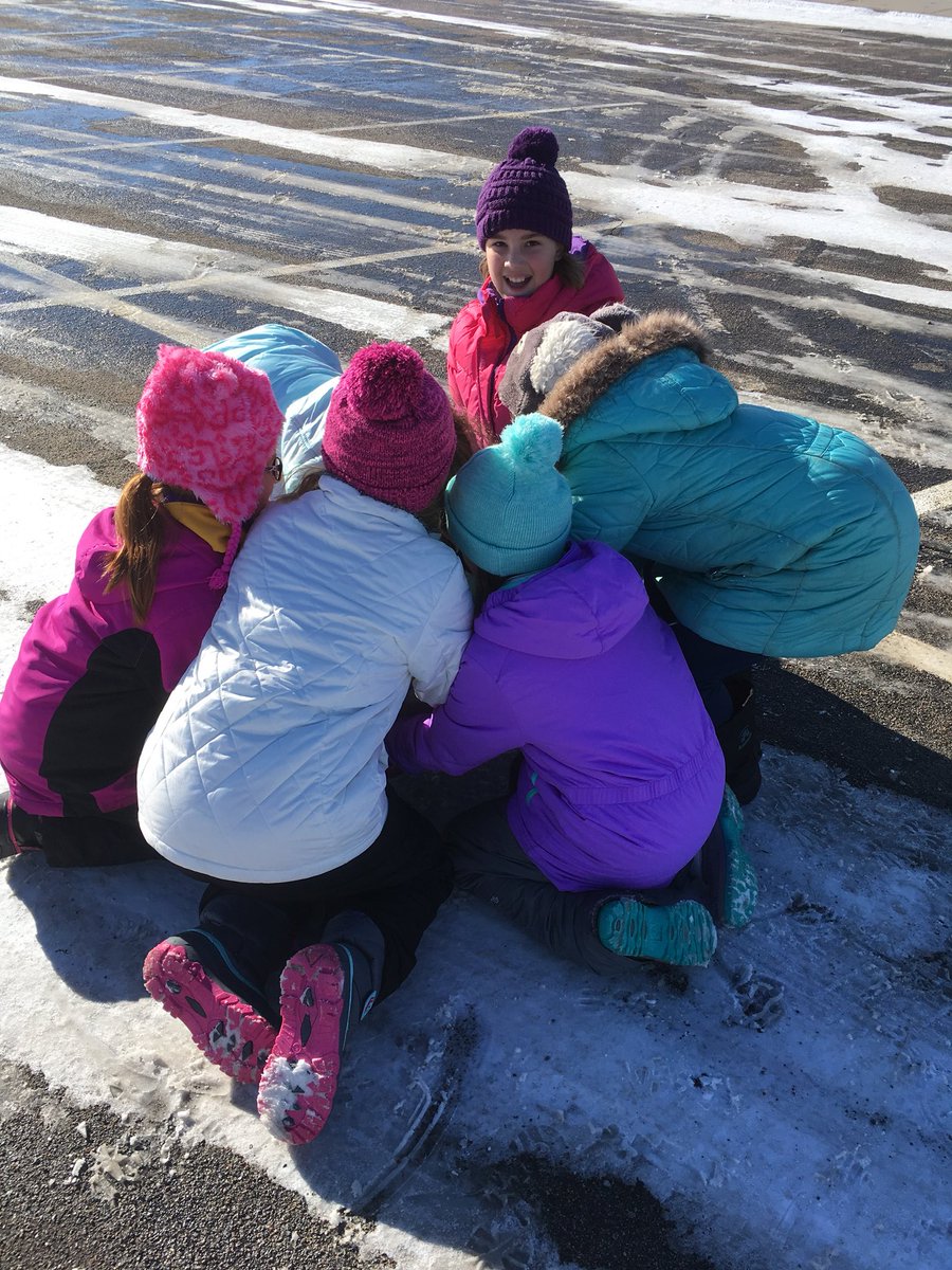 4thCse's tweet photo. 4th grade recess was a blast today!  #csestrong @CSEROCORI https://t.co/lWLn4nGdW4
