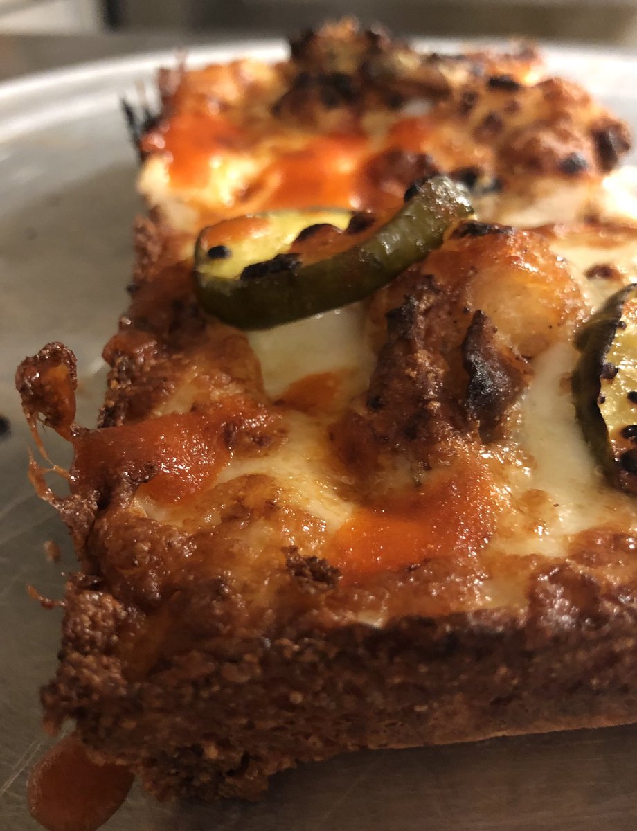 DeckerDonkey's tweet photo. @laurabagley4 Our special this weekend since the worlds fallen in love with pickle za! 🍕🤷🏼‍♂️#WTSP13 #WaterTowerSportsPub https://t.co/yuN1ihT1c5