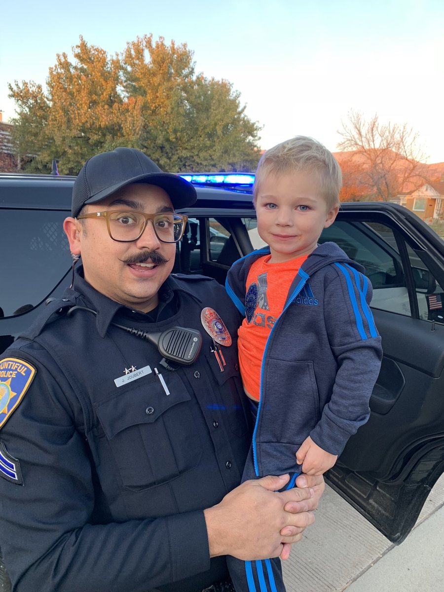 bountifulcityPD's tweet photo. Help me find Hunter’s parents, he doesn’t know their last name and he was riding a bike by himself on Orchard. Call 801-298-6000 or reach us on social media. - Joubert https://t.co/EiRC174ai5