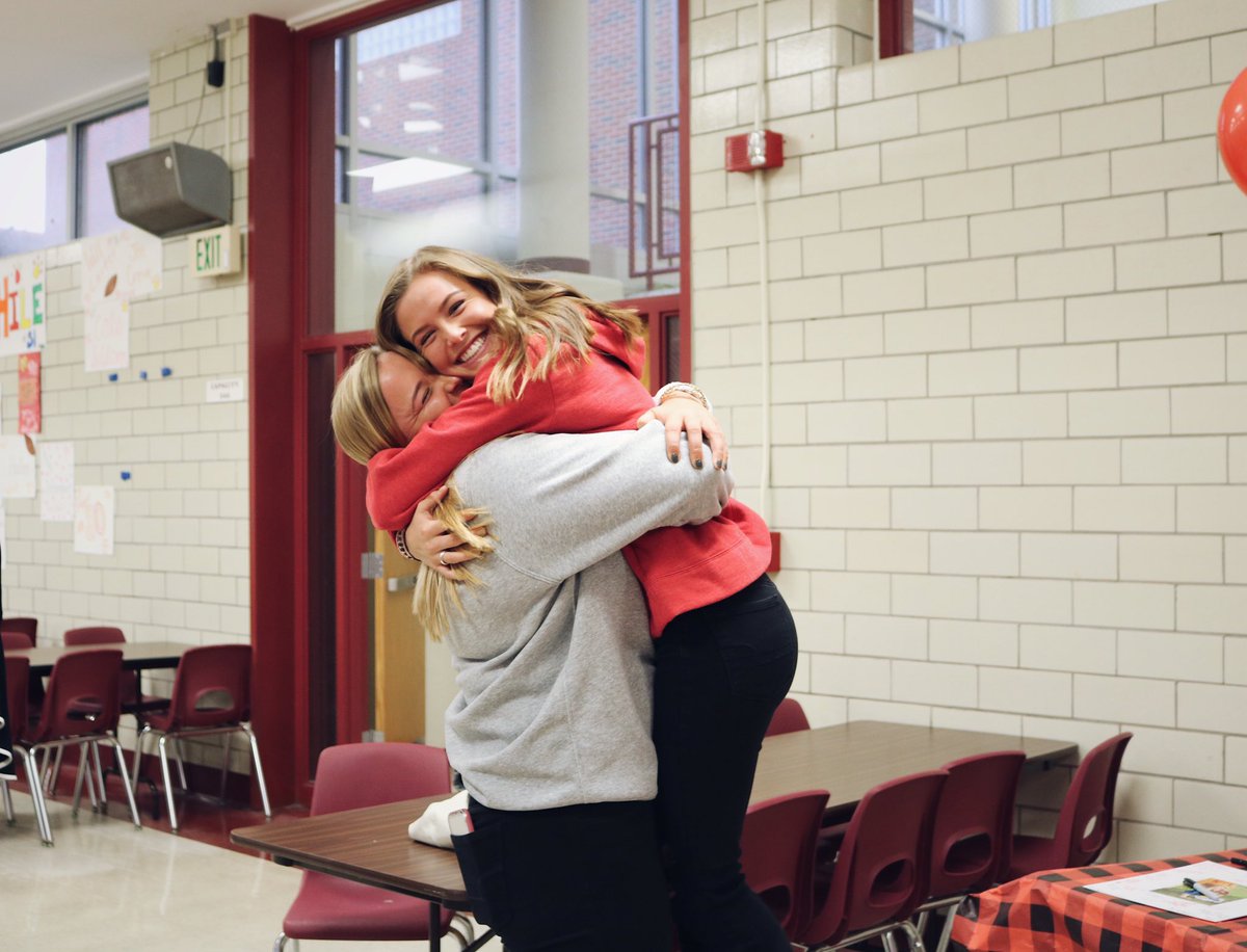kweinzapfel2's tweet photo. officially a gov!!! huge thank you to everyone who supported allie and i make our dreams a reality today ❤️🖤 @AllieGoodin27 https://t.co/9qRnQwzsHj