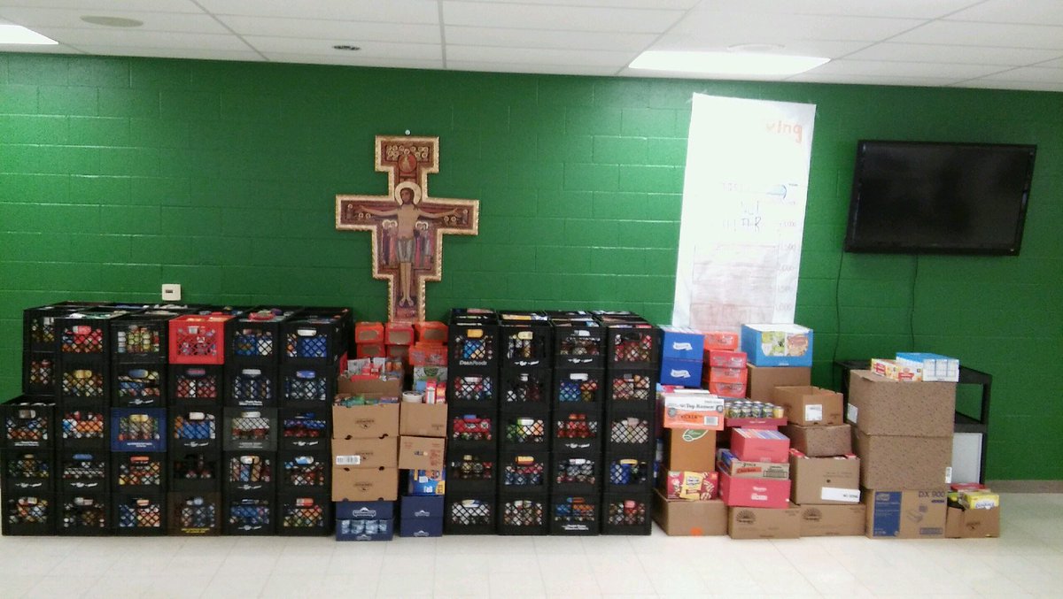 StPatSch's tweet photo. Drum roll please 🥁 ...  Final points for the Food Drive — 8,850! 148 milk crates in addition to boxes and flats.  #stpatPROUD https://t.co/Z7kYb0xQ6J
