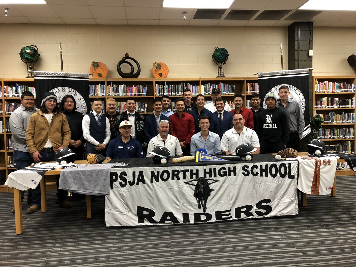 Congrats bro on signing today wishing for many more big things to come your way🤙🏾